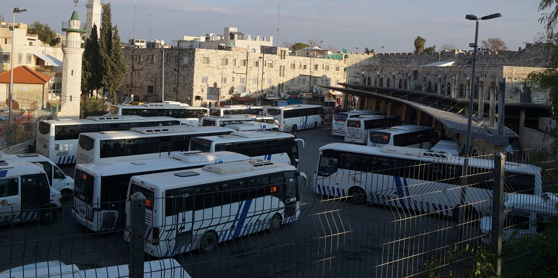 Автобусы в еврейских кварталах